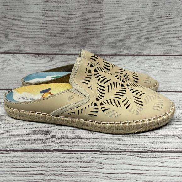 OluKai Cream Flats with Woven Detailing - Picture 2 of 13